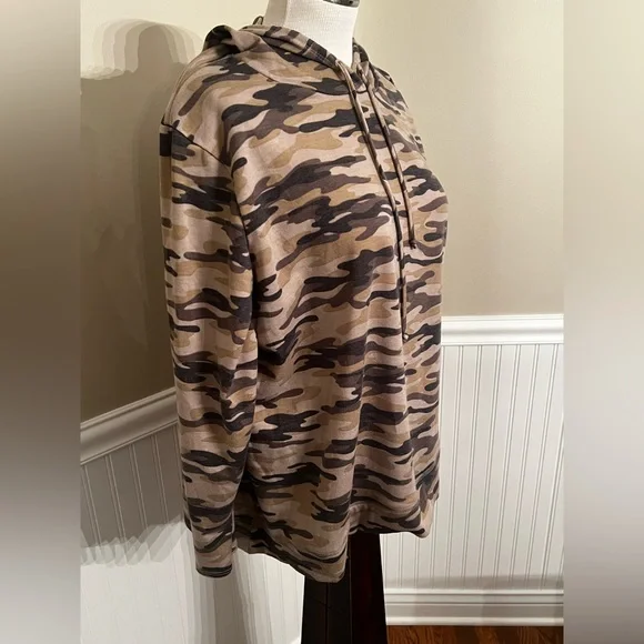 Green Envelope Lightweight Long Sleeve Camo Hoodie Size 2x - Picture 3 of 9